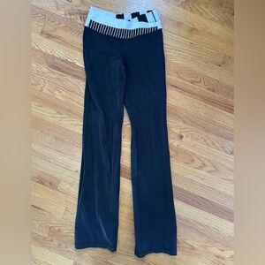 Lululemon tall groove pant size 4.